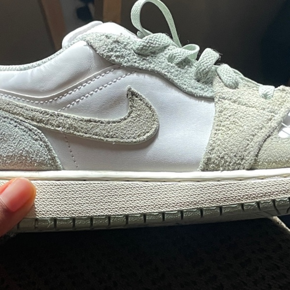 Nike Women's Sneakers - White and mint Green